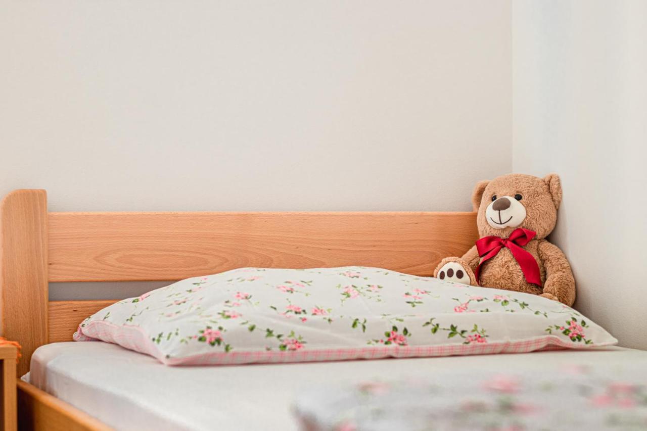 Apartments Sandra Kornić Εξωτερικό φωτογραφία