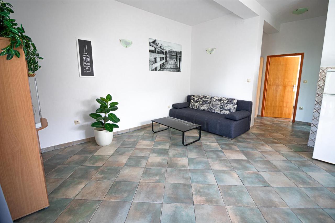 Apartments Sandra Kornić Εξωτερικό φωτογραφία